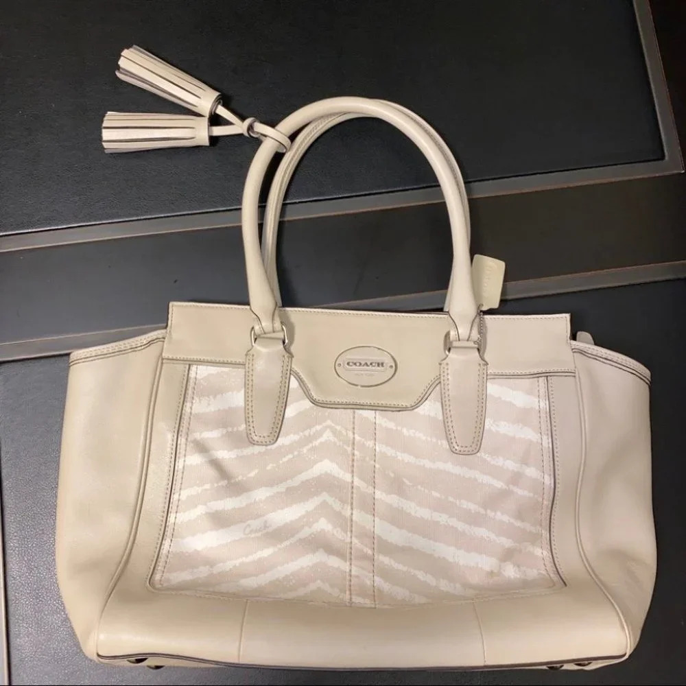Coach Large Size Leather Shoulder Bag leather‎